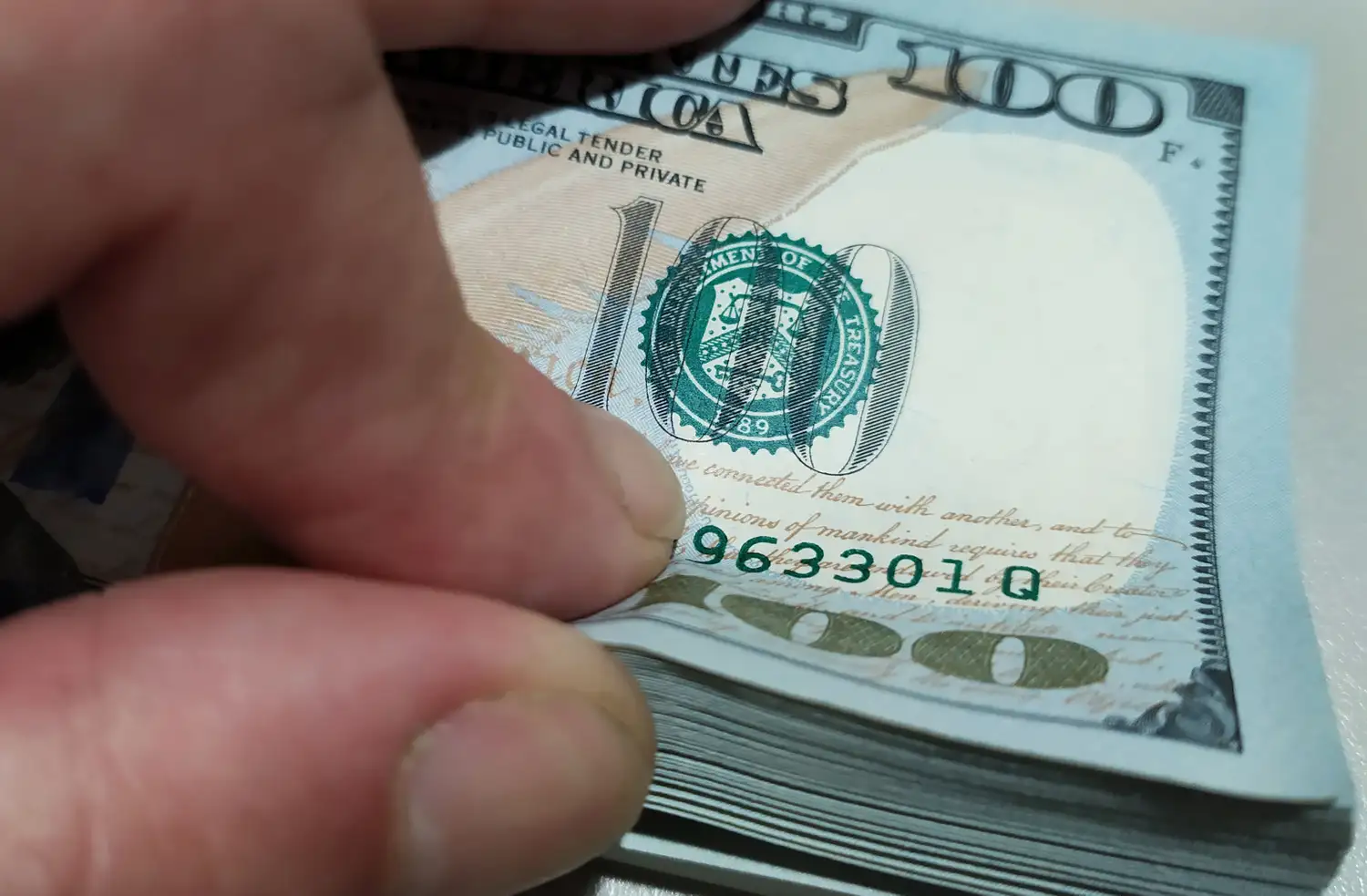 A cuánto cotiza el dólar en este lunes feriado