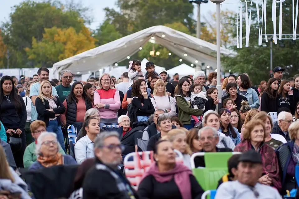 Intendente Maximino: “Firmat Muestra nació para quedarse y seguir fortaleciendo la vida institucional”