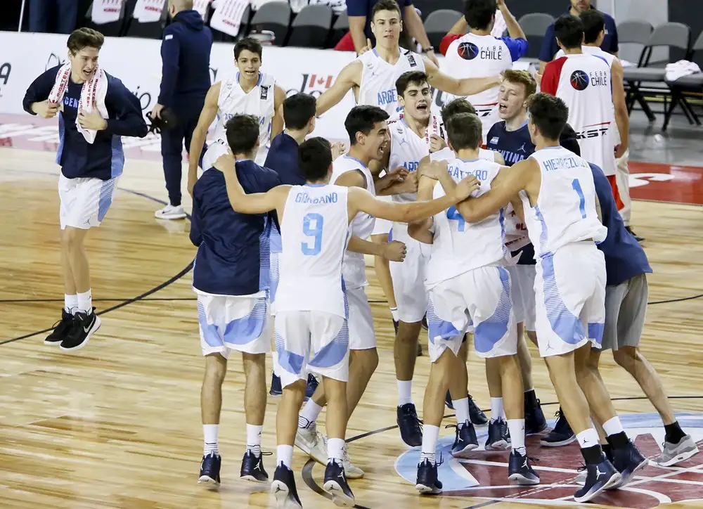 Triunfo vital para Argentina con De La Fuente