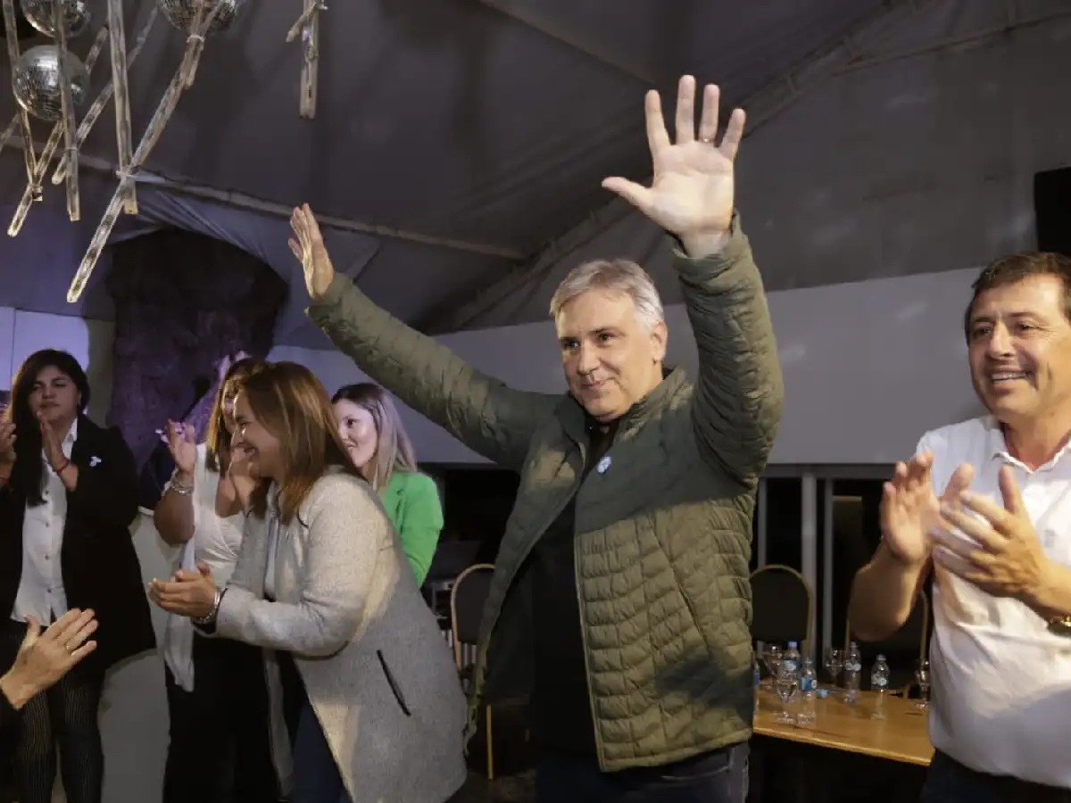 Llaryora: “Hay que sacarse la camiseta partidaria y ponerse la de Córdoba”