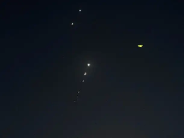 Misiles iraníes en el cielo qatarí.