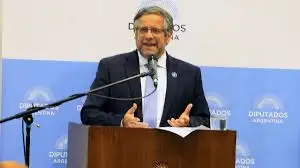 Aborto: según el ministro de Salud se ahorraría $ 3.400 millones