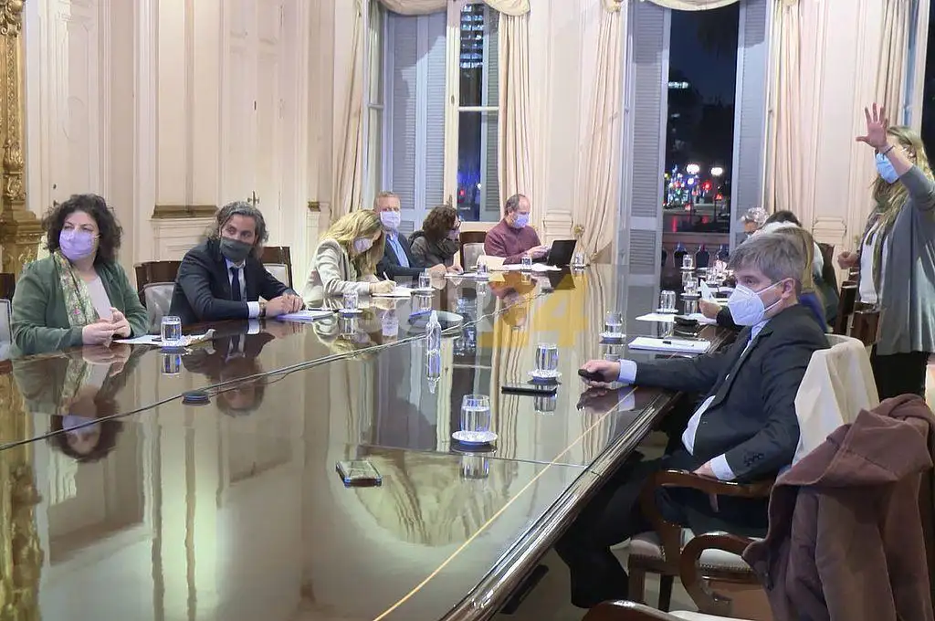 El Gobierno se reunió con expertos para analizar la situación sanitaria y preparan nuevo DNU