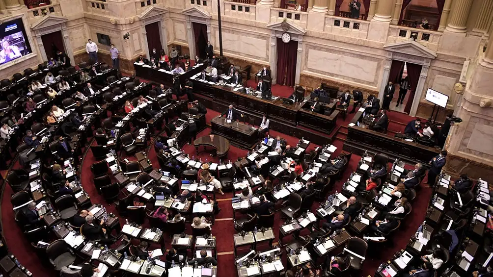 Analizan la creación de una bicameral para el control de la hidrovía