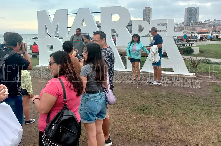 Instalarán dos puntos selfies más, uno en las Sierras y otro en la Laguna