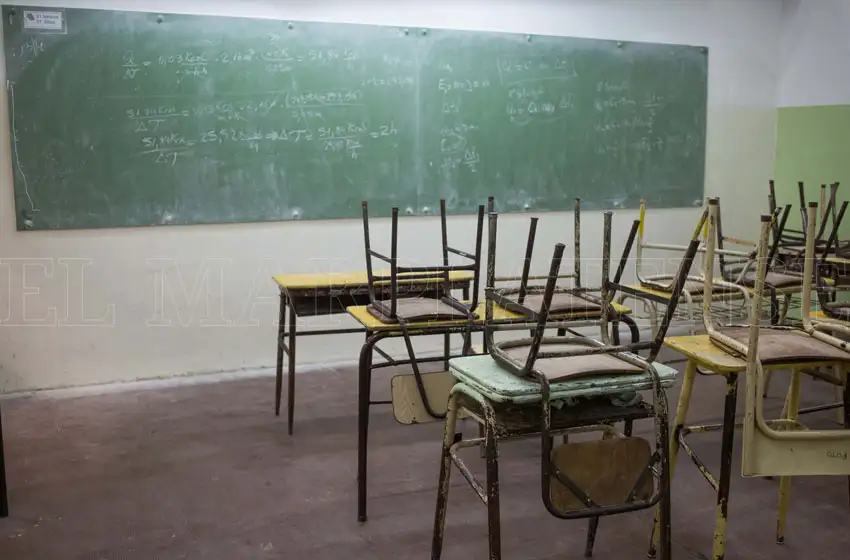 Los docentes paran este martes en la ciudad y en todo el país