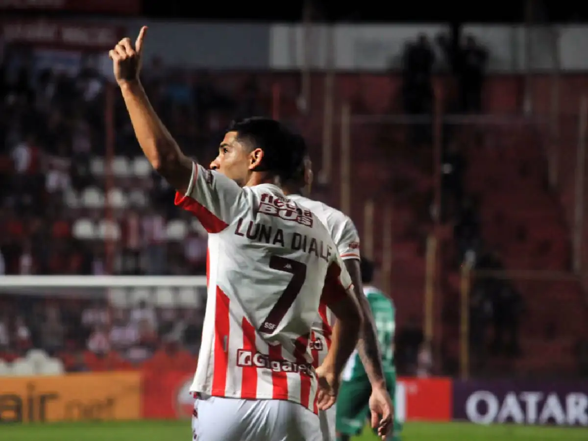 Unión le ganó sin apremios a Oriente Petrolero