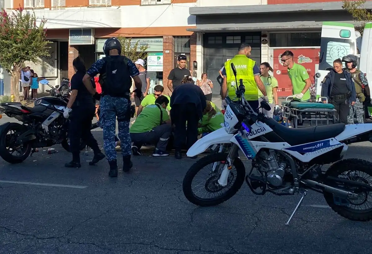 El accidente se registró en avenida Independencia entre Alvarado y Castelli.