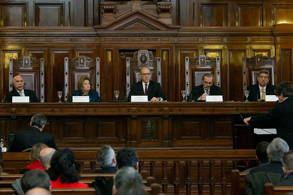 Rosenkrantz convocó a una reunión especial por los jueces desplazado