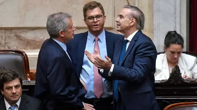 Miguel Ángel Pichetto, Emilio Monzó y Nicolás Masso.