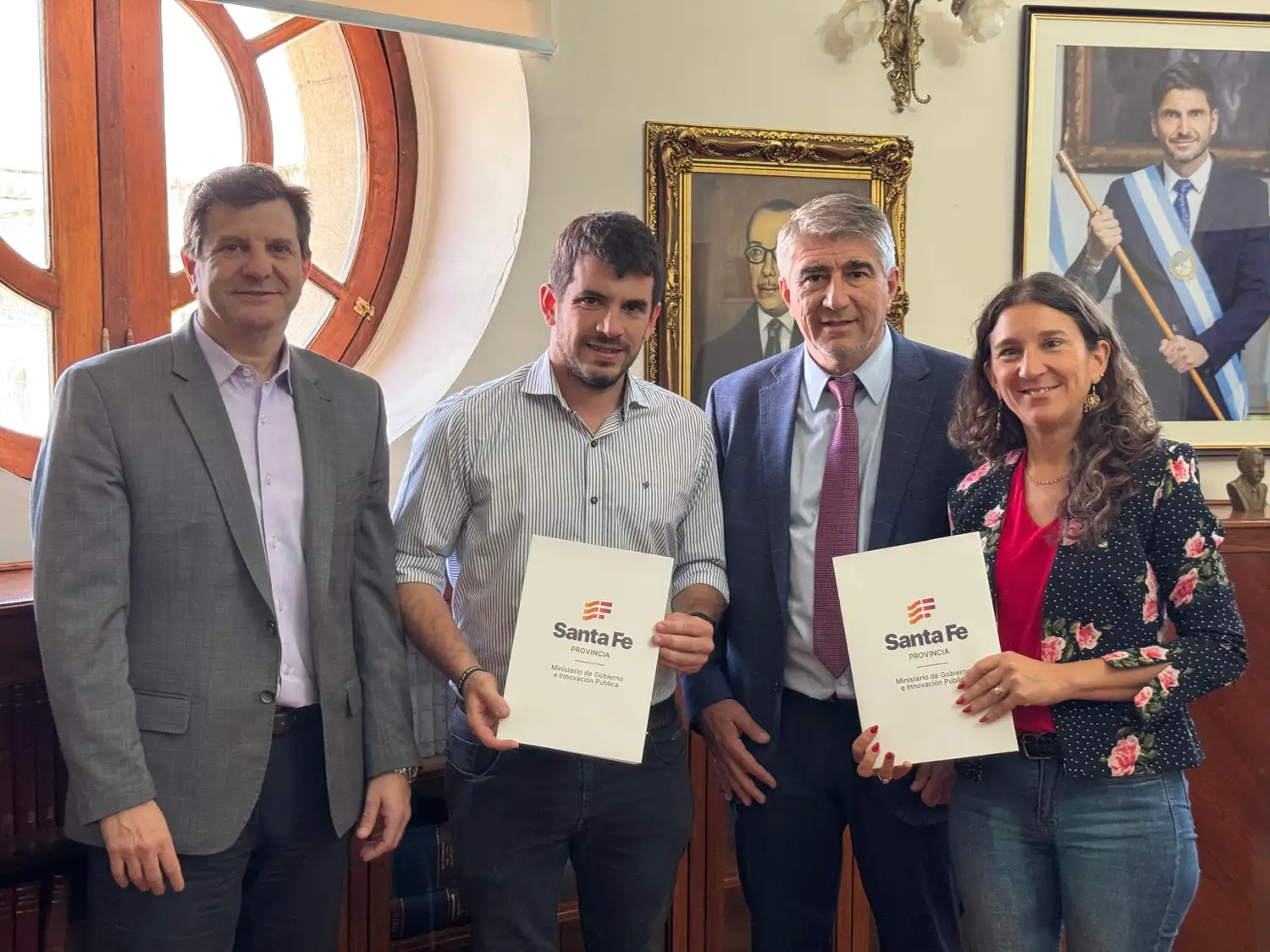 Horacio Ciancio, Leonel Chiarella, Fabián Bastía y Leticia Di Gregorio tras la firma de los convenios.