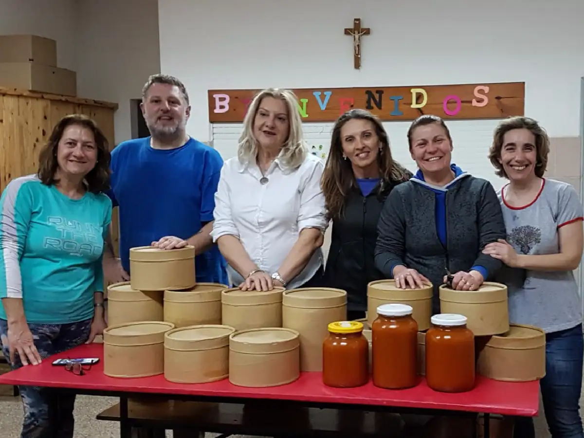 Elaboran 95 kilos de dulces  para merenderos de Brinkmann y Porteña    