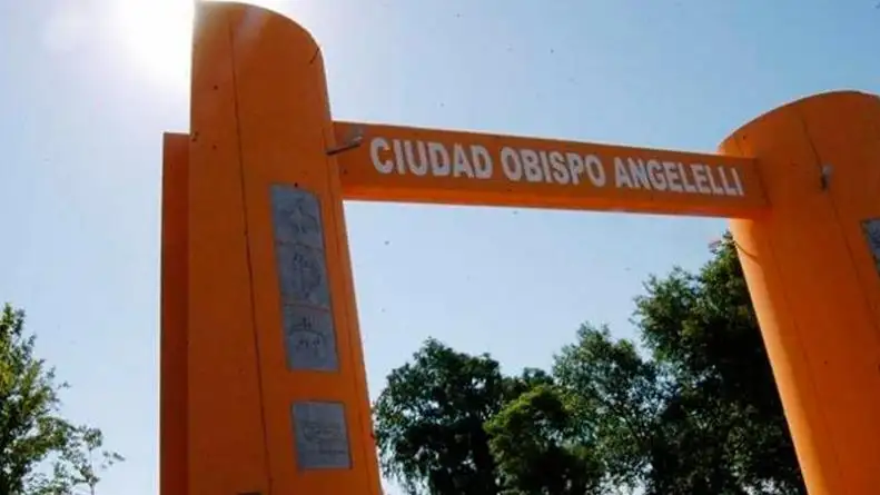 Encontraron a una joven pareja muerta en su cama