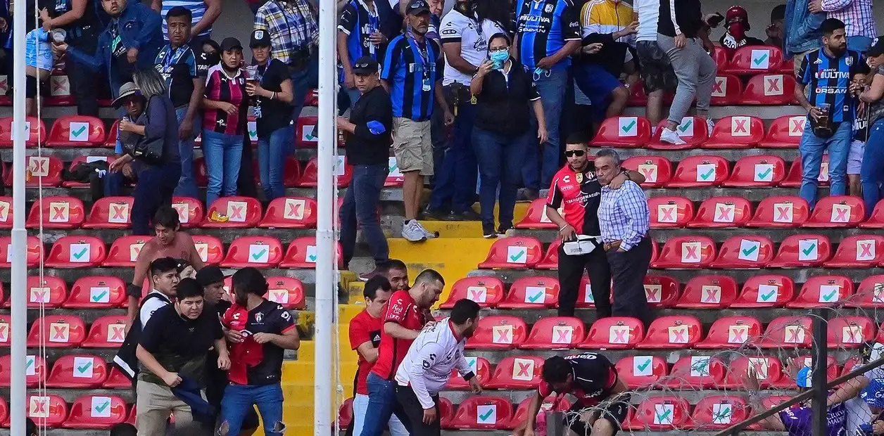 México: detuvieron a diez personas por los hechos de violencia en el estadio de Querétaro