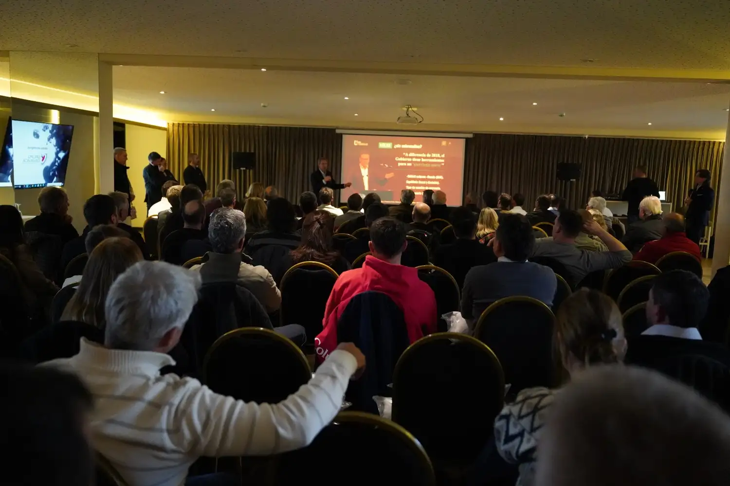Inversores asistieron a la presentación de Chacras de Añelo y escucharon el análisis económico de los Turello sobre el potencial de Vaca Muerta.