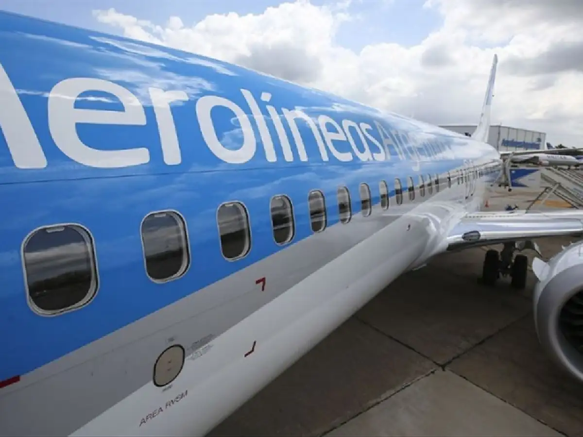 Amenaza de bomba en un avión de Aerolíneas Argentinas: iba a Ushuaia y aterrizó de emergencia en Chubut