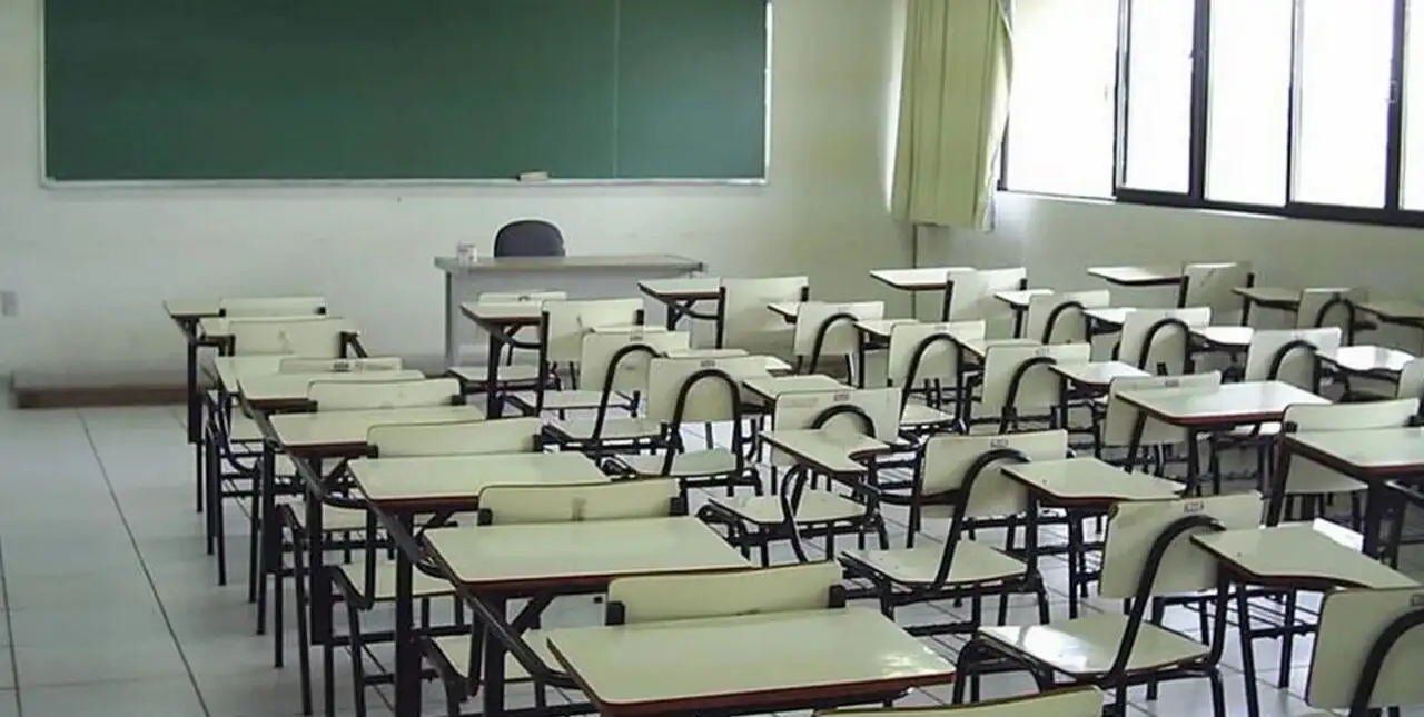 Los docentes que se ausenten sufrirán el descuento de sus haberes.