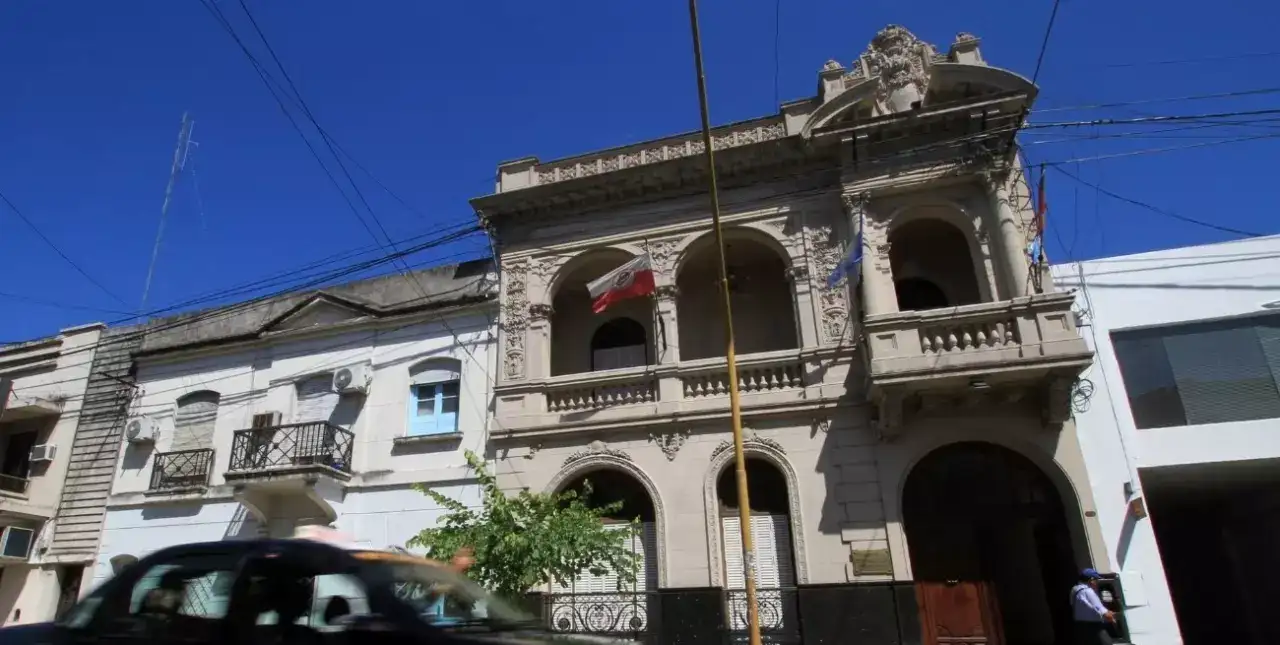 Con la mira en 2023, se reúnen las cúpulas de la UCR y el PS