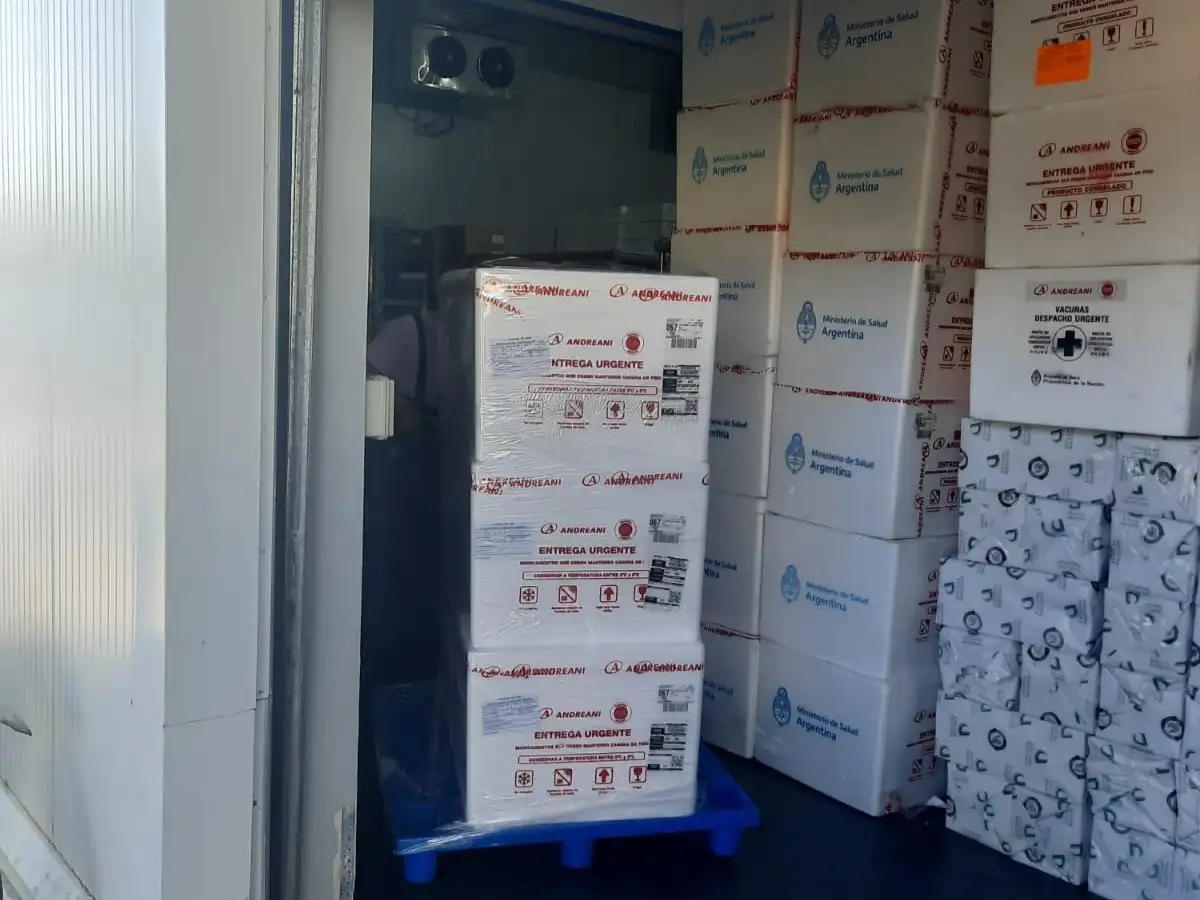 Arribaron a Córdoba dosis de las vacunas de Astrazeneca, Cansino y Moderna