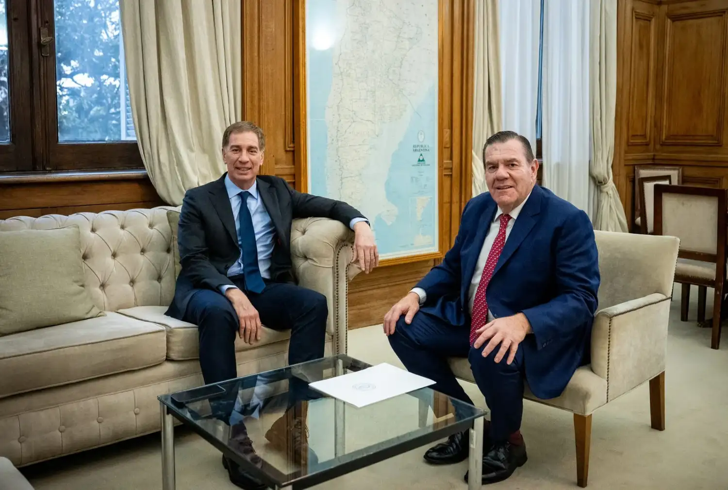Montenegro se reunió con Santilli en Casa Rosada y lanzó una advertencia: “El enemigo es el delincuente”