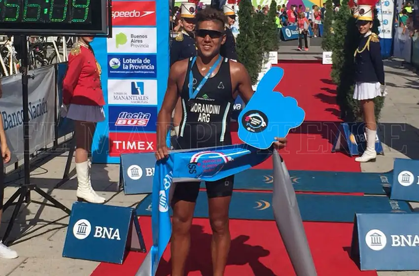 Morandini y Palacio Balena se impusieron con autoridad en el Triatlón