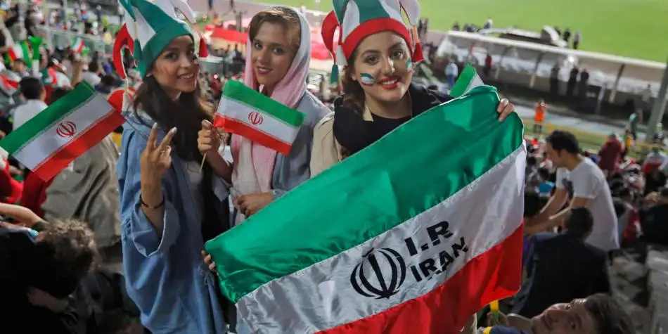Después de 40 años, las mujeres de Irán podrán asistir a un partido de fútbol