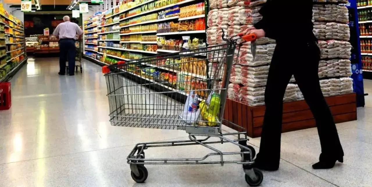 Una familia tipo argentina necesitó $ 128.214 en septiembre para no ser pobre