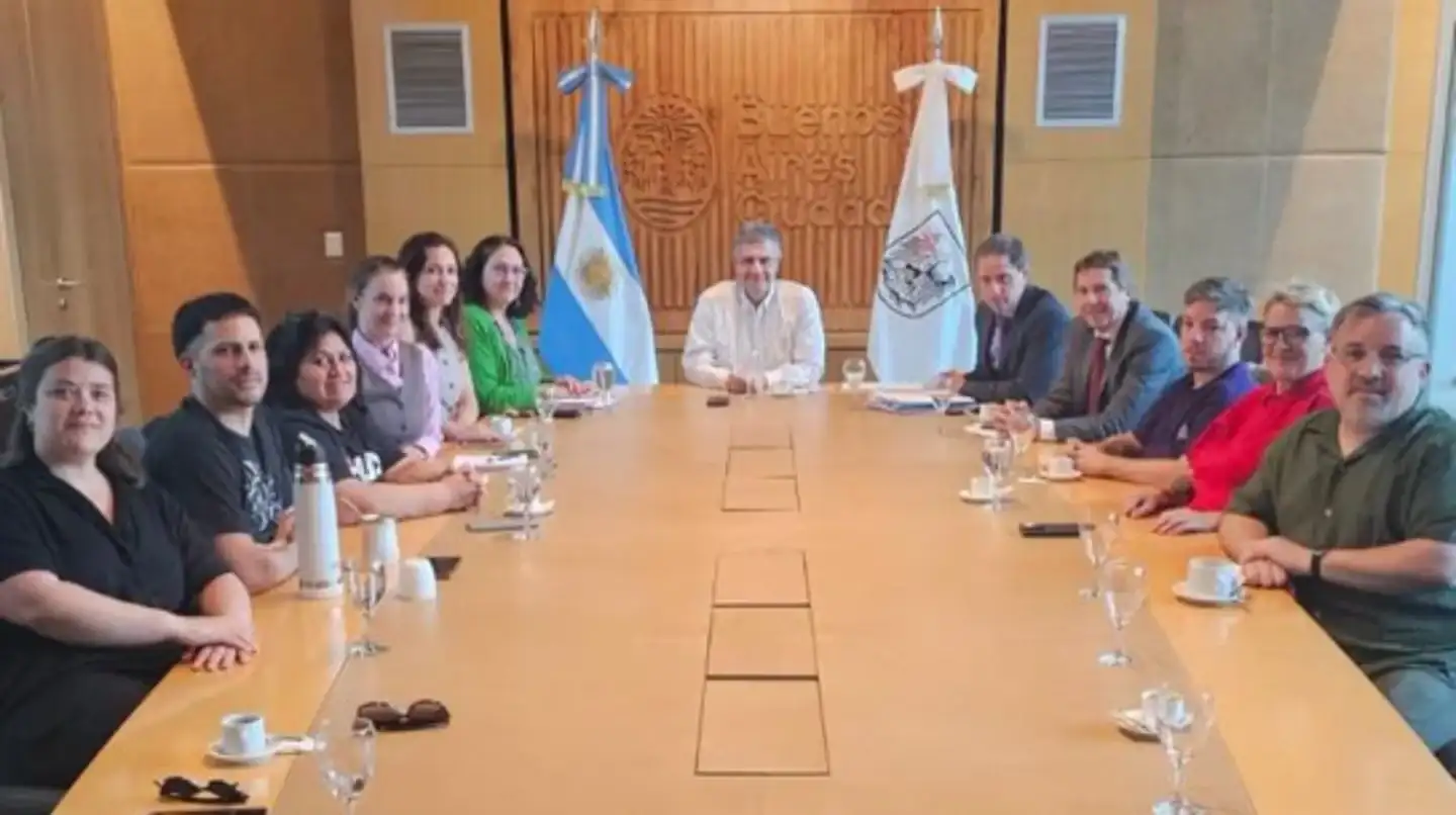 Tras distintas instancias de diálogo, ambas partes acordaron sostener el cronograma original y coordinar un esquema operativo conjunto.