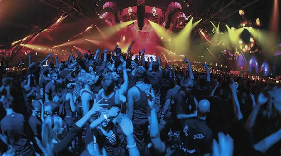 Masiva fiesta electrónica, el otro "Superclásico" de este sábado
