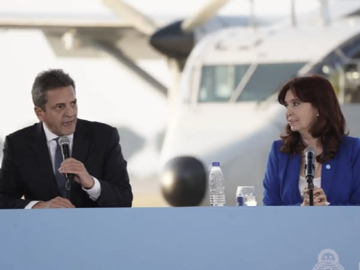 Cristina Kirchner acompañó a Massa y habló del cierre de listas: "Para ganar hay que apostar"