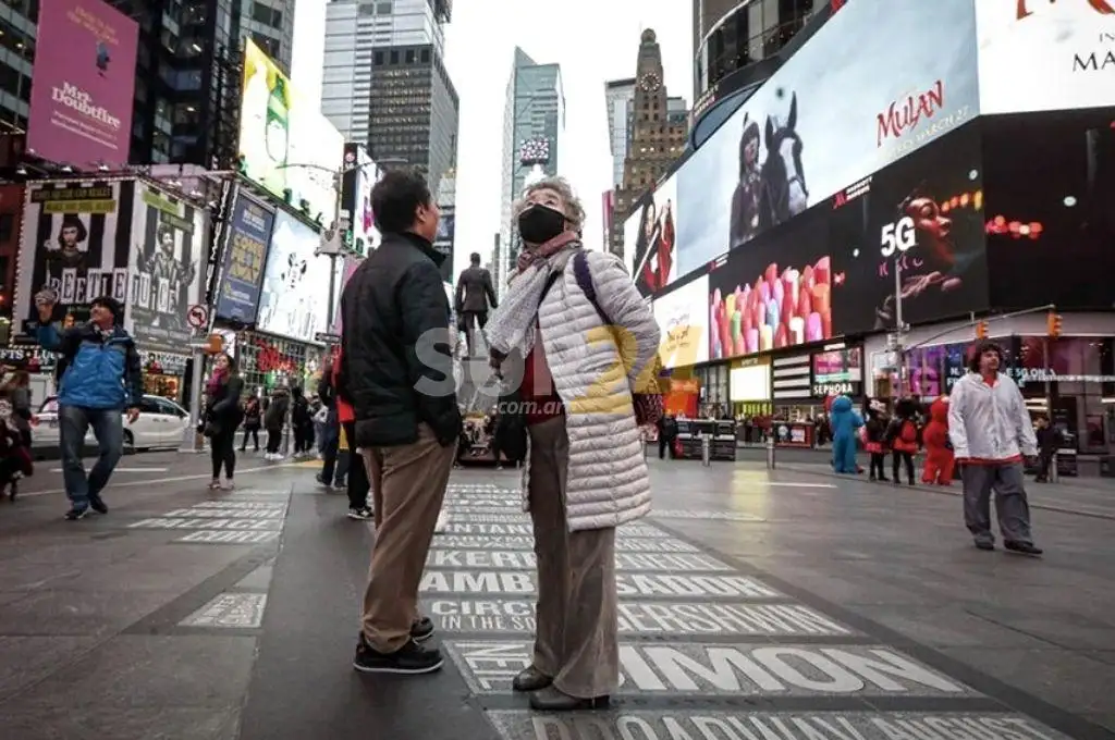 EEUU: los vacunados no tendrán que usar tapabocas ni guardar distancia social