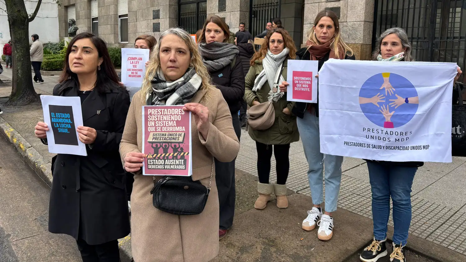 Fraternali denunció además la ausencia de respuestas concretas por parte del Estado, tanto en los niveles municipal como provincial y nacional.