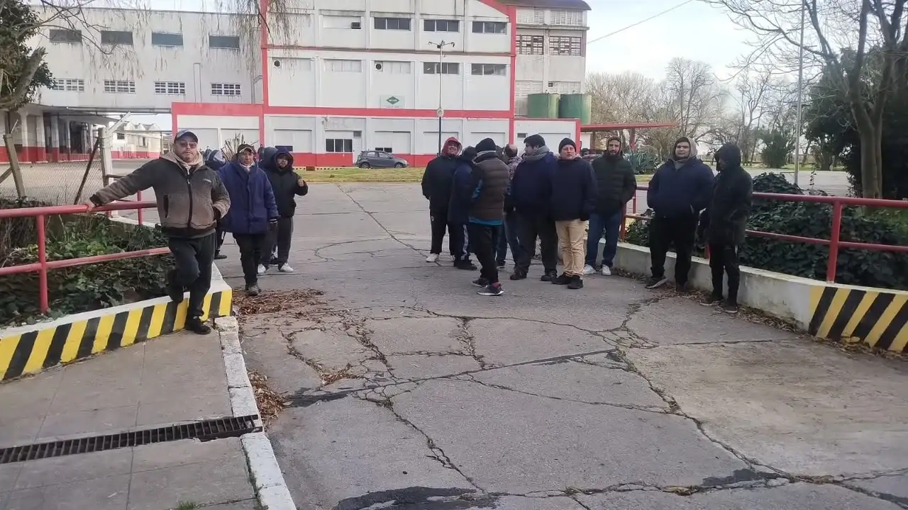 Los trabajadores confirmaron que convocarán a una asamblea general para evaluar un eventual endurecimiento del plan de lucha.