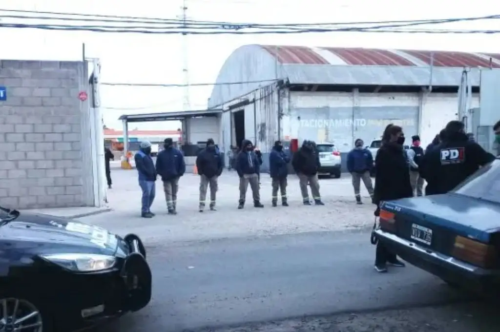 Trece empleados detenidos durante una protesta en Rosario
