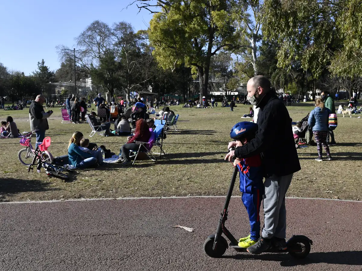 Otras 120 personas murieron por coronavirus en el país
