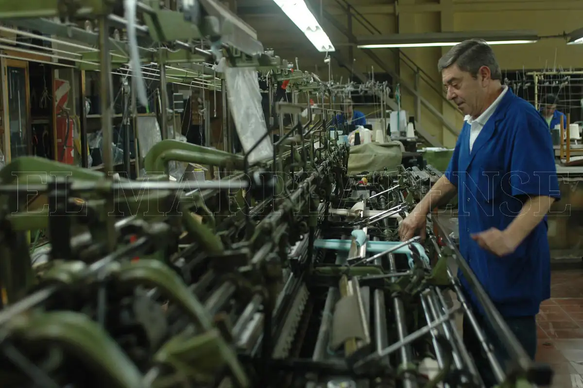El sector industrial genera el 22,4% del trabajo registrado