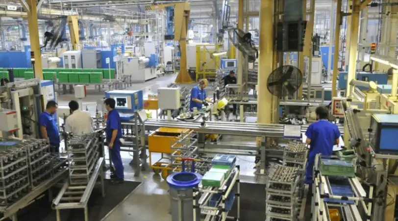 Alertan de una profundización en la caída de la industria