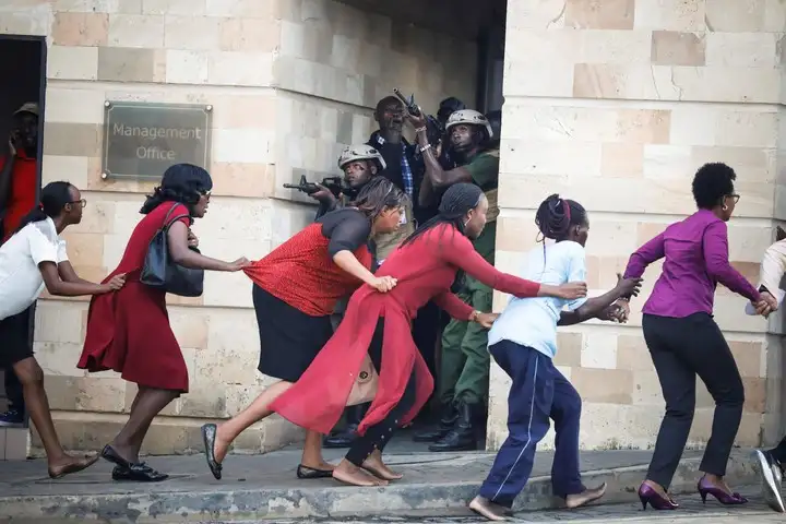 Kenia: ataque terrorista en un lujoso hotel dejó al menos 14 muertos