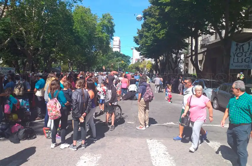 Destinan $ 420 mil a cooperativas para la refacción de viviendas