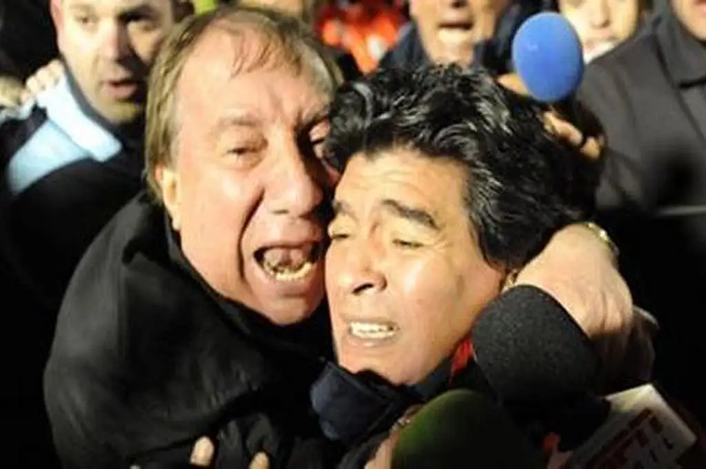 Carlos Bilardo se enteró de la muerte de Diego Maradona viendo su serie