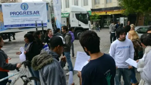 Rosario: Reclaman contra los recortes en el Progresar