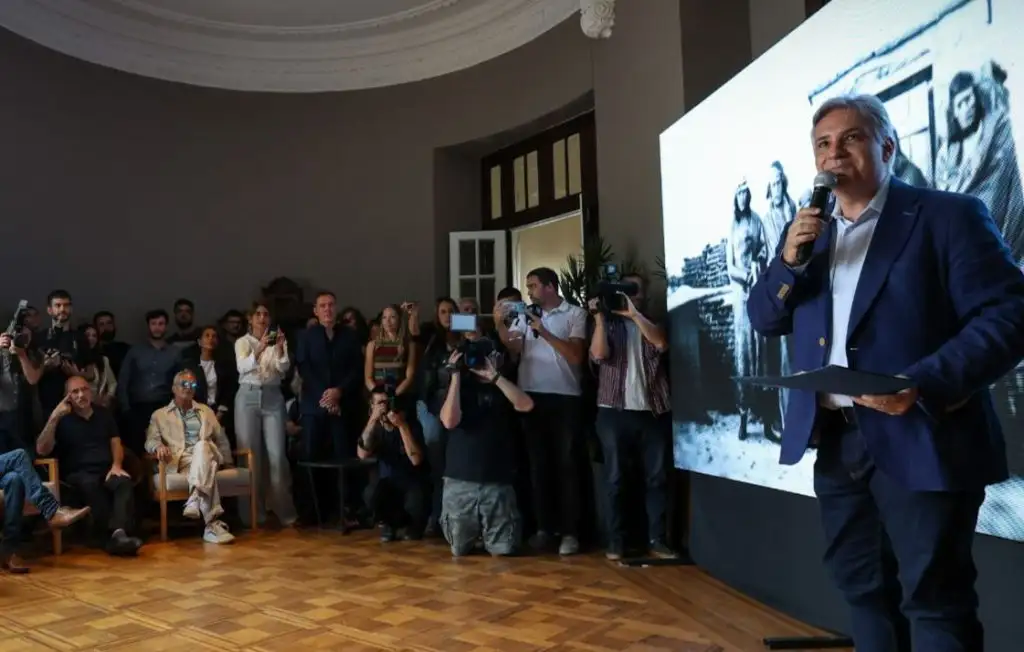 Martín Llaryora presentó el programa "Córdoba Distrito Audiovisual"