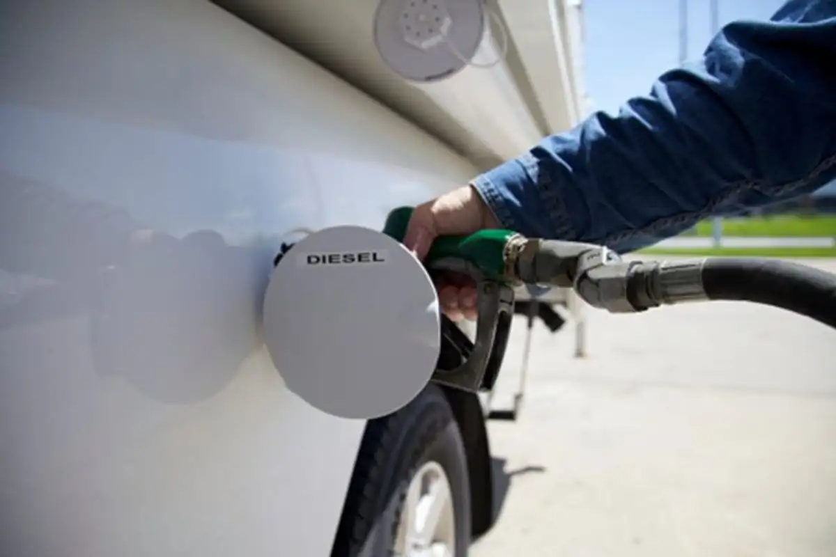 El gasoil, tanto en su versión grado 2 como grado 3, verá una reducción del 3%.