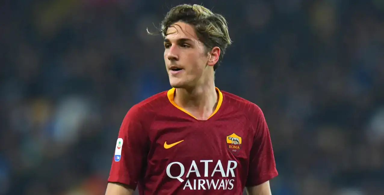 Amenazaron de muerte en la puerta de su casa a Nicolò Zaniolo, jugador de la AS Roma