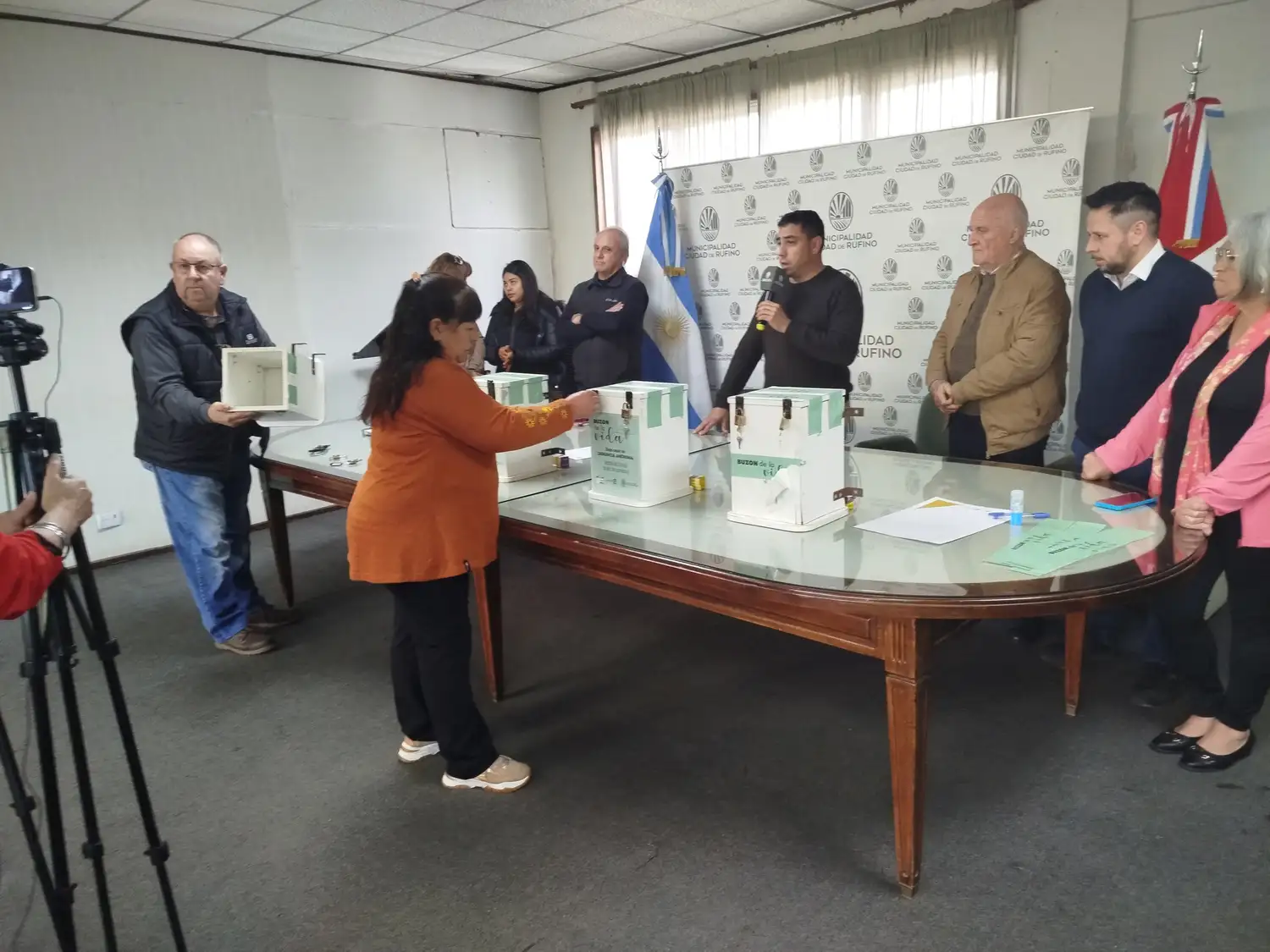 Todo el material será remitido a la Fiscalía Federal de Venado Tuerto para su análisis. Foto: Gentileza.