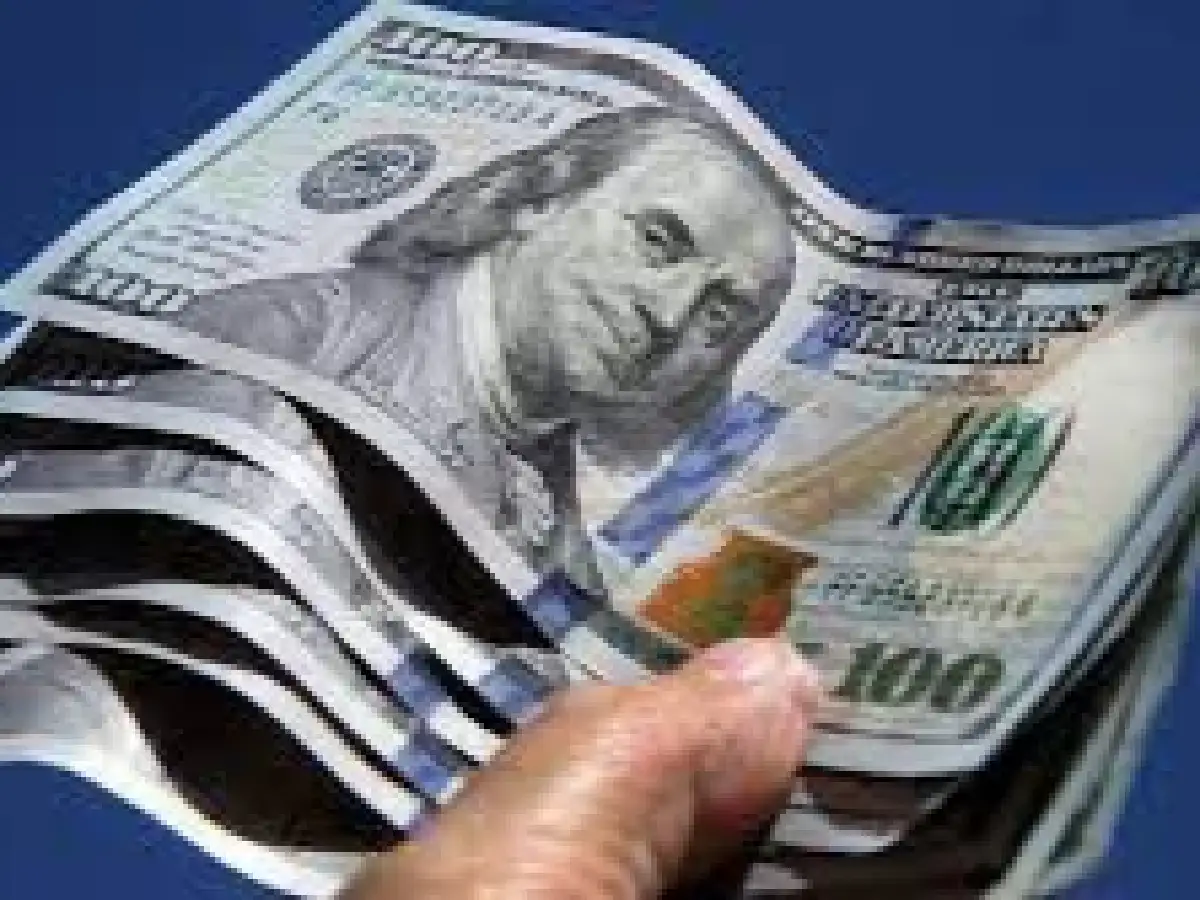 El dólar blue opera en baja y la brecha se achica a casi el 87%