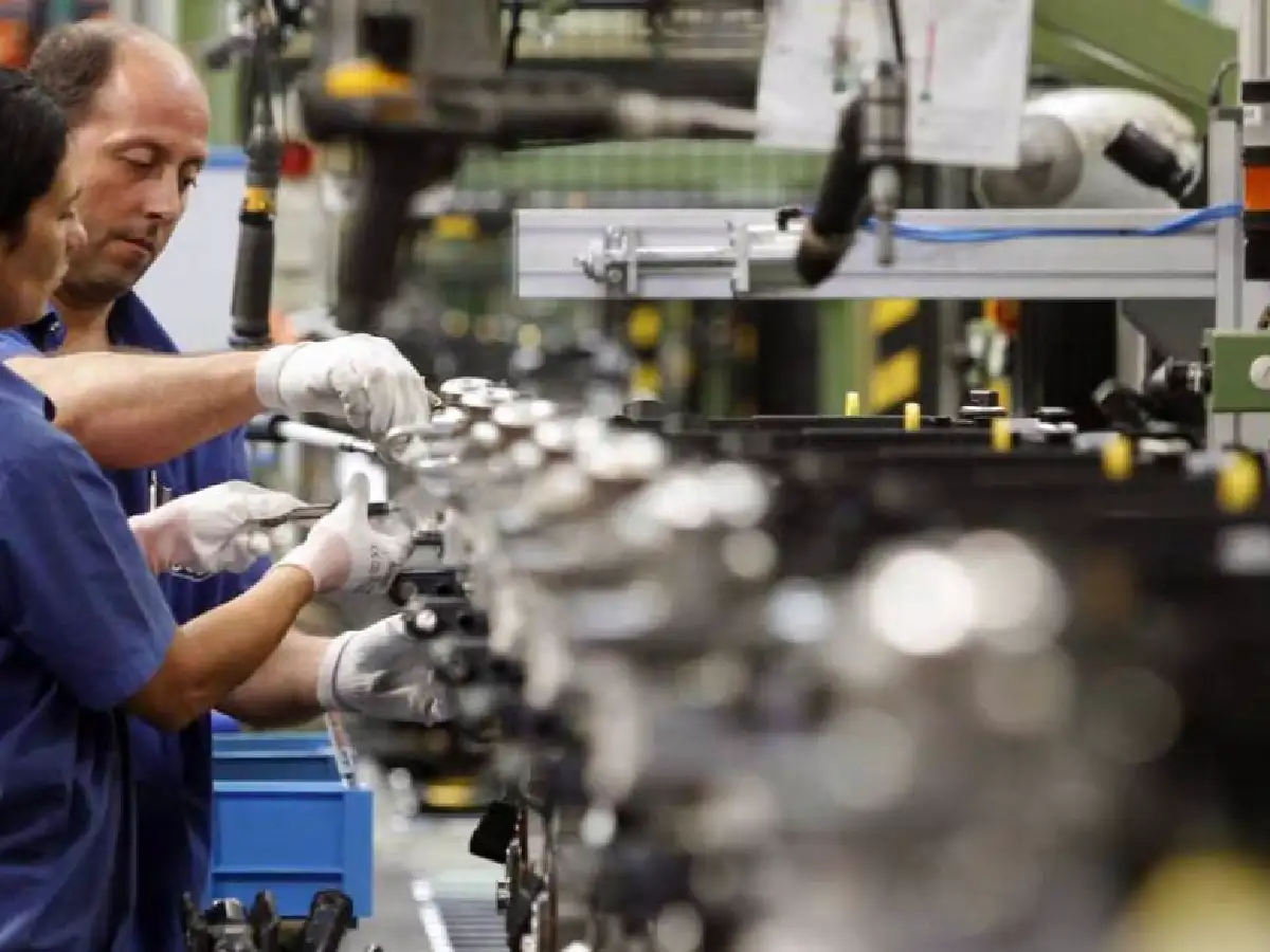 La producción de la industria Pyme cayó 10,3 por ciento en abril