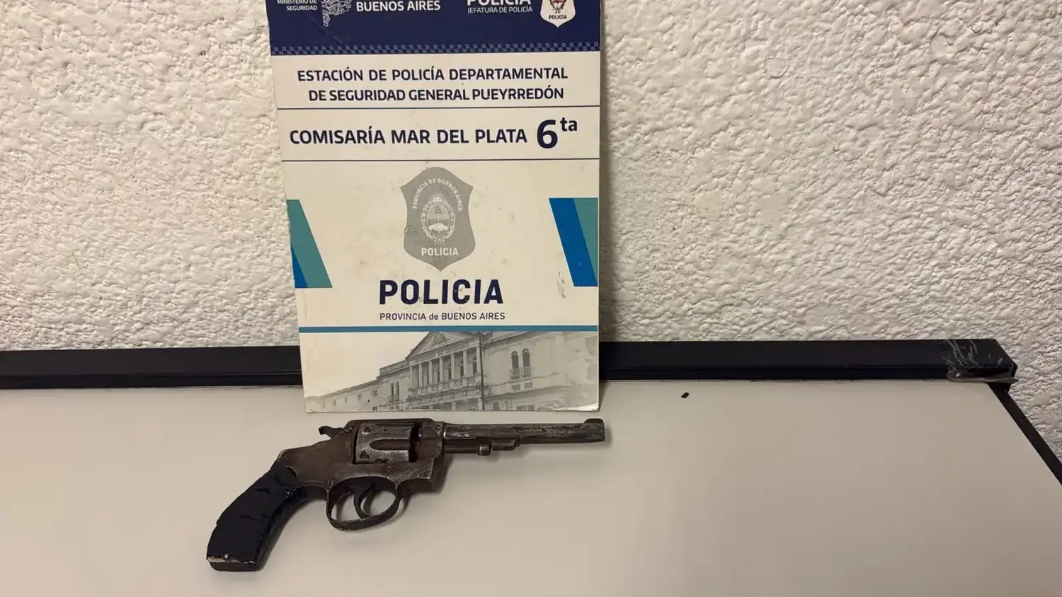 Gatillo tres veces pero no salió la bala: un menor de edad fue aprehendido