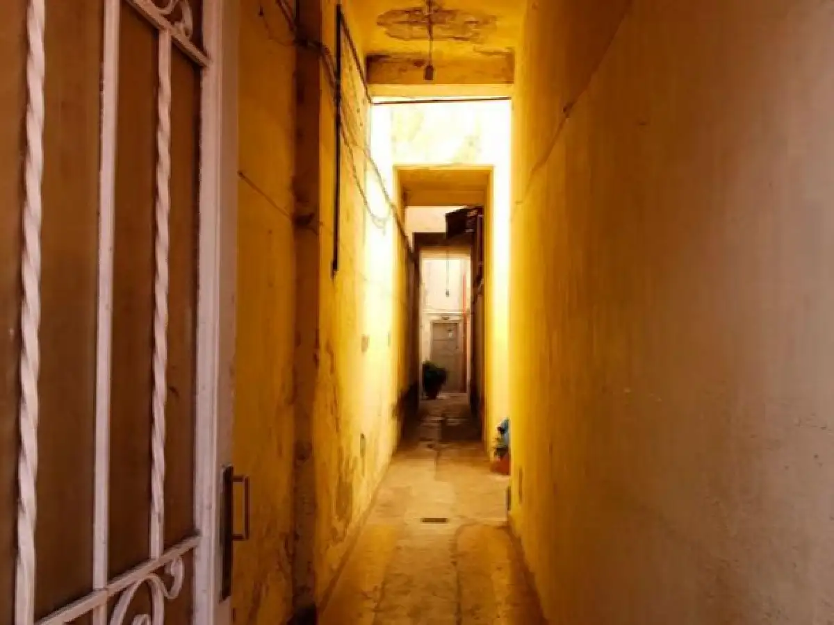 Hallaron muertas a una estudiante de 26 años y una anciana de 85 en un departamento en el centro de Córdoba