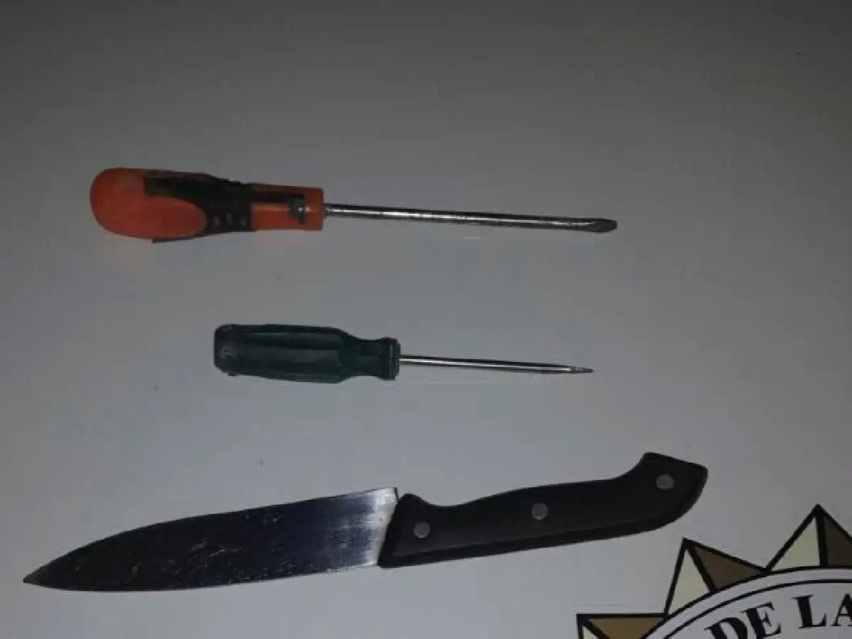 Secuestraron herramientas y detuvieron a dos jóvenes 